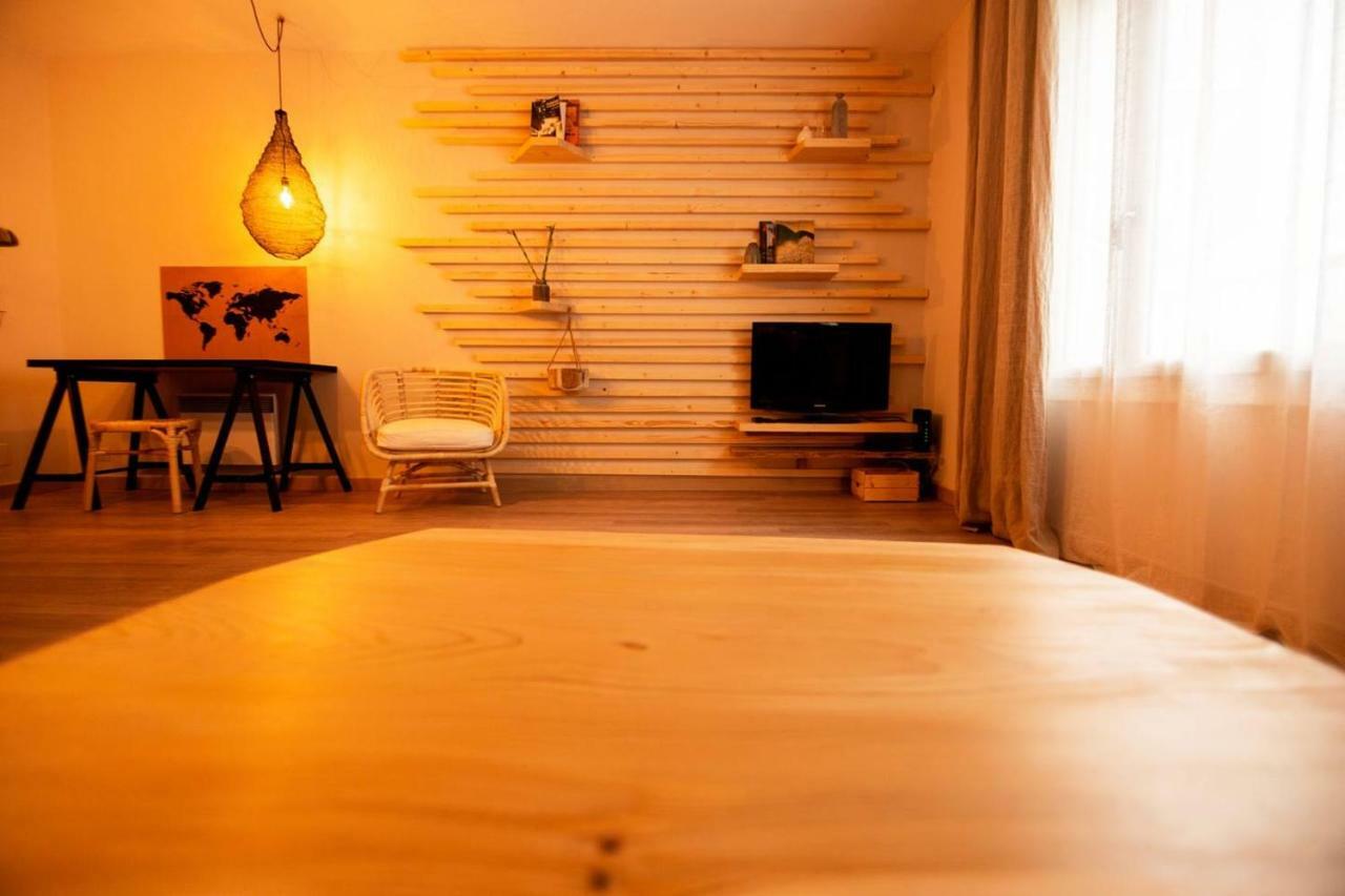 Le Limasset Apartment Avignon Bagian luar foto